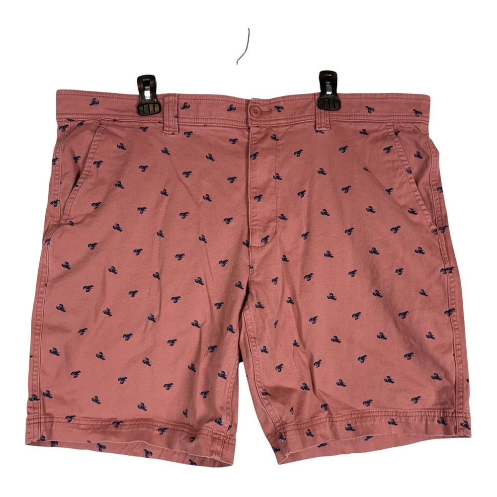 St. John's Bay Shorts Mens 42 Pink Lobster Print Chino 9 Inseam Stretch Nautical